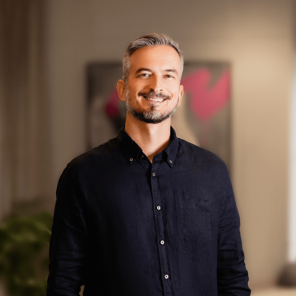 Imo Babics, CGO & CMO at Relai.app